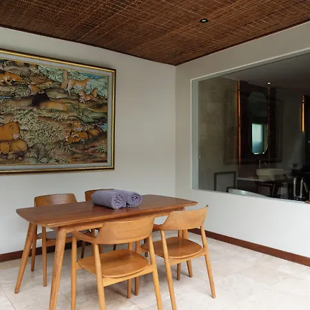 Japa Suites & Villas